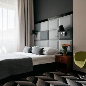 https://apis.krakowhotelspoland.com